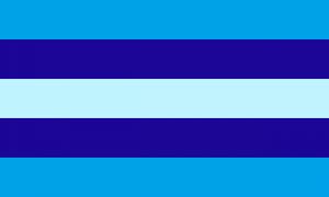 Cinco faixas horizontais do mesmo tamanho, nas cores azul, azul escura, azul clara, azul escura e azul.
